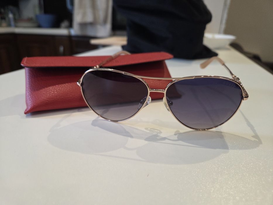 Слънчеви очила Guess дамски