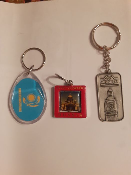 Продаются разные брелки - сувениры