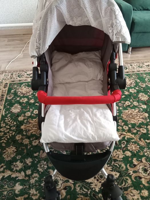 Продам  коляску детскую.