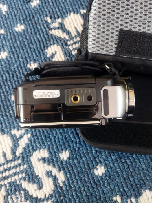 Сотилади Sony мини видеокамера