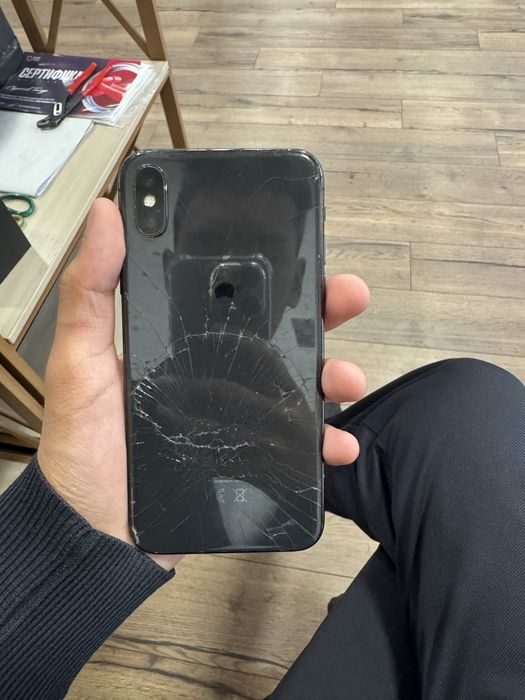 iPhone X , 64 gb , 100%
