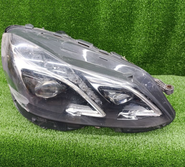 Десен фар Мерцедес W212 full led