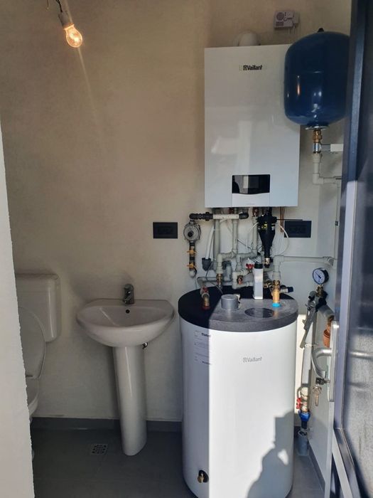 Centrala Vaillant Ecotec Plus VU 30CS/1-5 (N-INT2) 33 KW + kit de evac