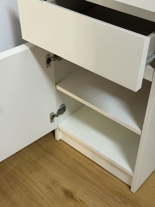 Бюро и шкаф Ikea