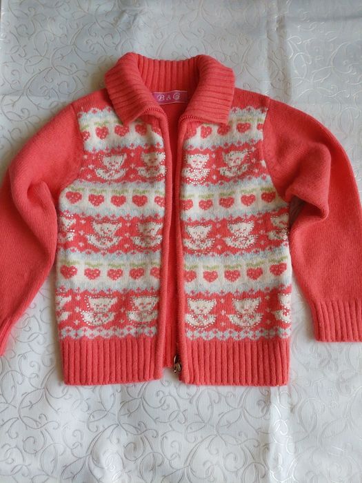 Шерстяные кофточки на девочек