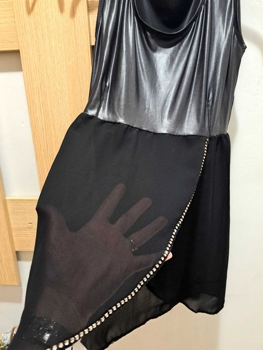 Продавам потник с камъни