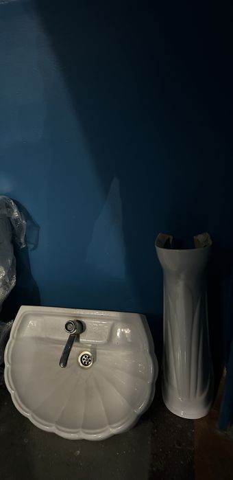 Продается б/у раковина тюльпан