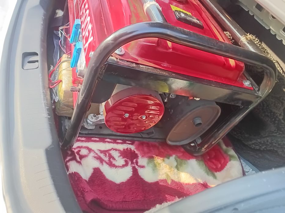 Бензиновый генератор