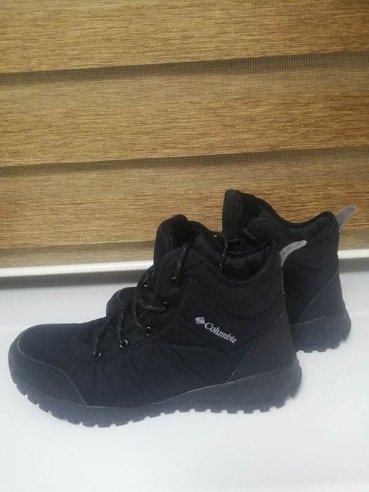 Продам зимние кроссовки Columbia!!!