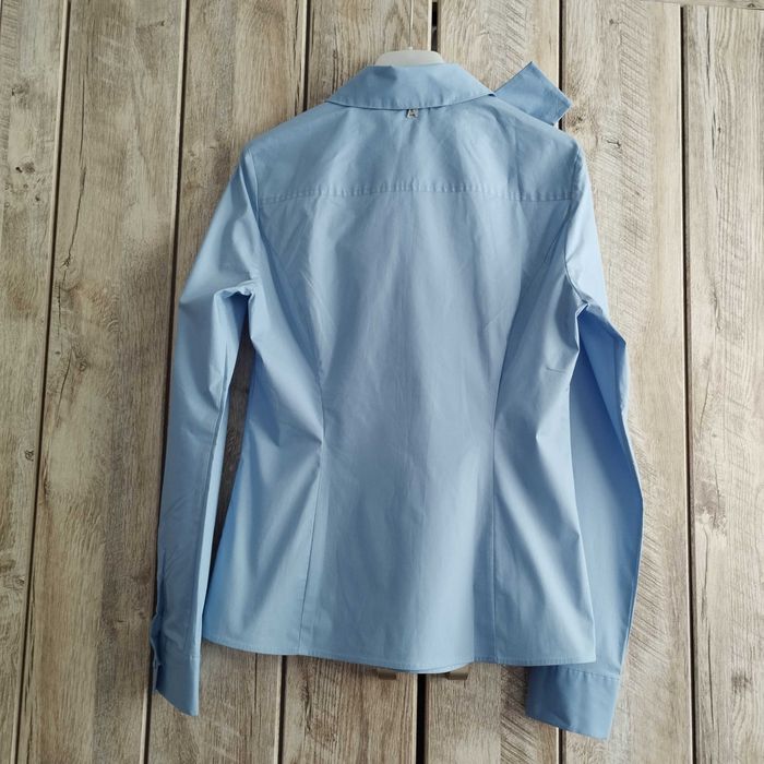 Здравейте, предлага чисто нова с етикети риза на Twinset, размер XS