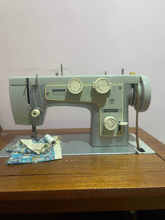 швейная машинка подольск 142 в заводской комплектации