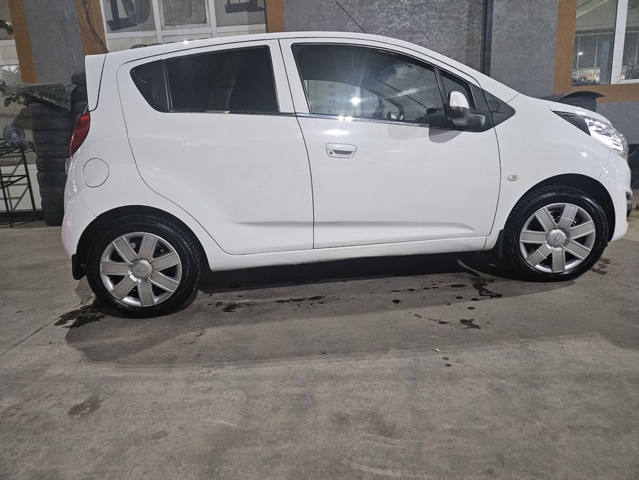 Spark sotiladi Arzon