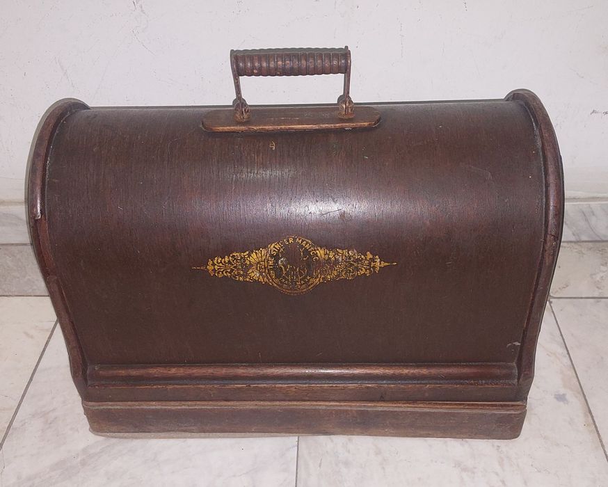 Стара шевна машина SINGER