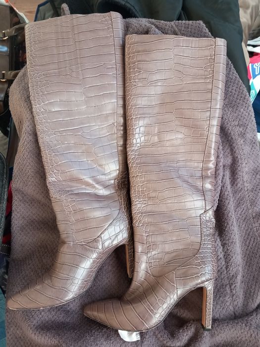 Vând cizme dama maro deschis