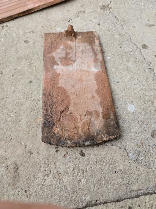 Vând țiglă  folosită