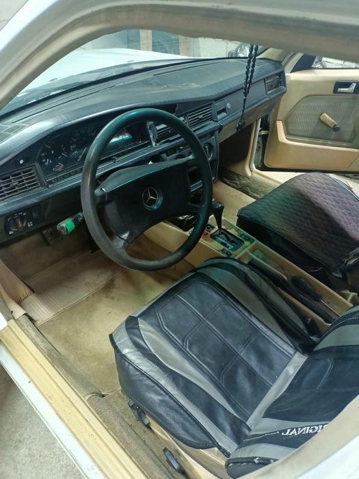 Продаю мерседес 190