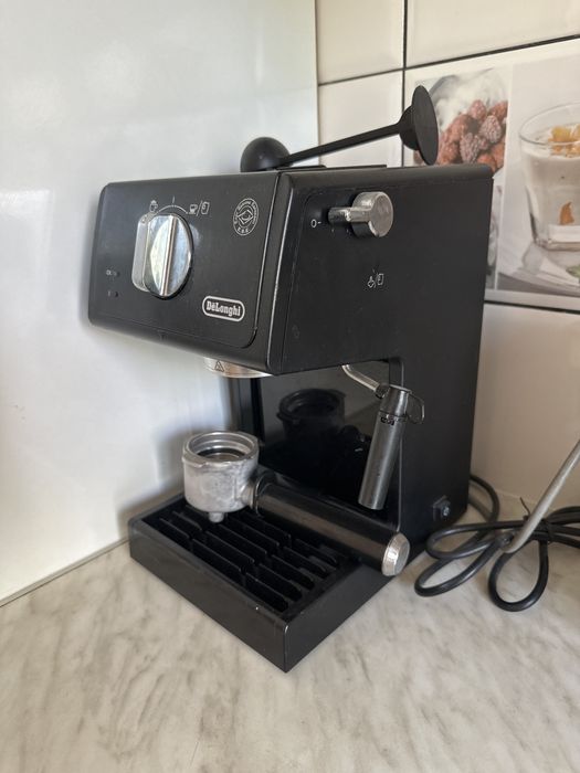 Кофеварка delonghi