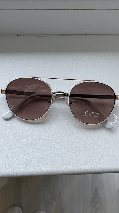 Чисто нови слънчеви очила Guess