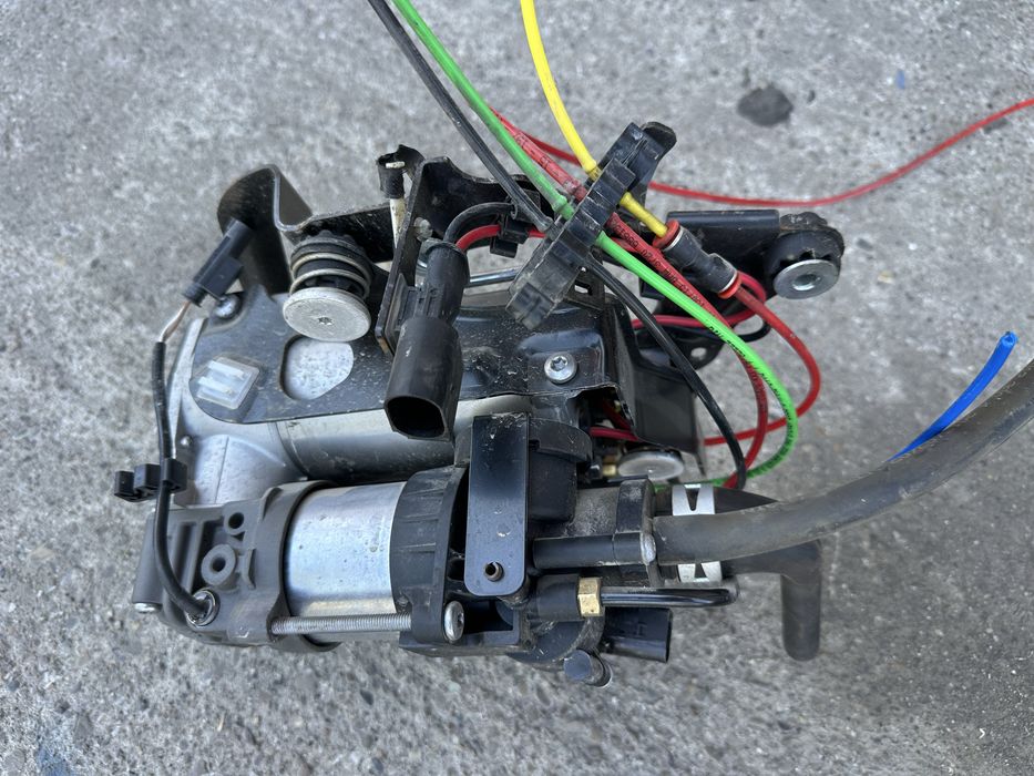 Compresor suspensie / Bloc valve BMW Seria 7 G11 G12