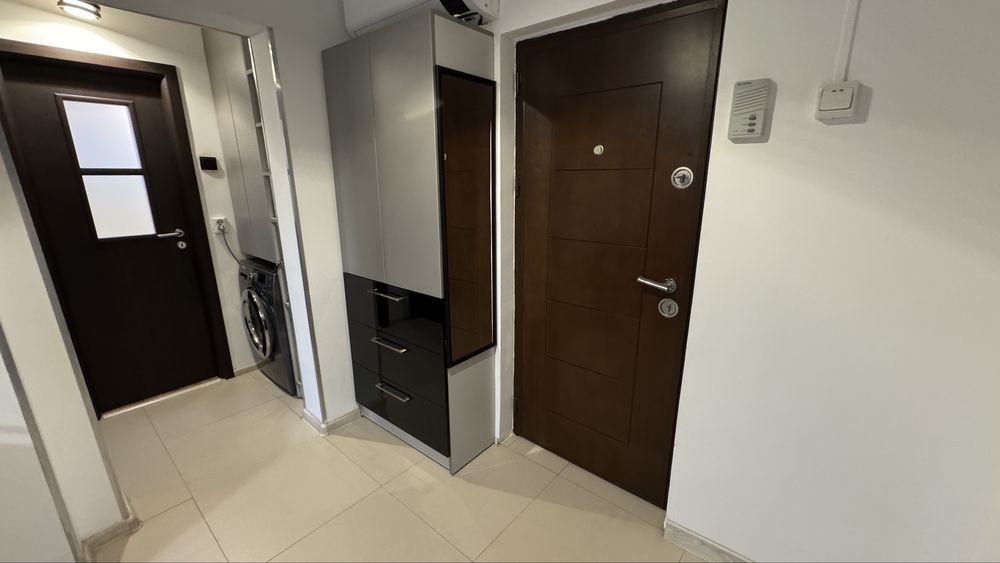 Apartament 2 camere decomandat , loc parcare , Calea severinului Viza vie de Auchan , Promenada , Dedeman