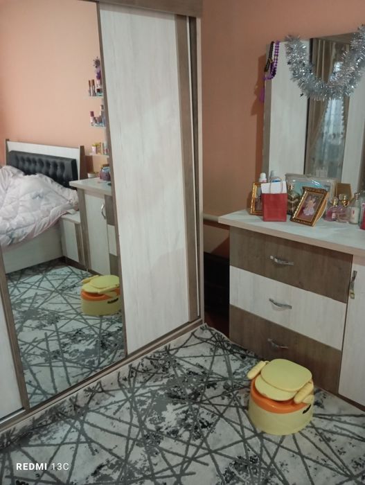 2жилых  дома с удобствами