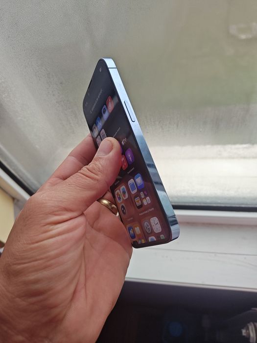 iPhone  13 pro baterie 83