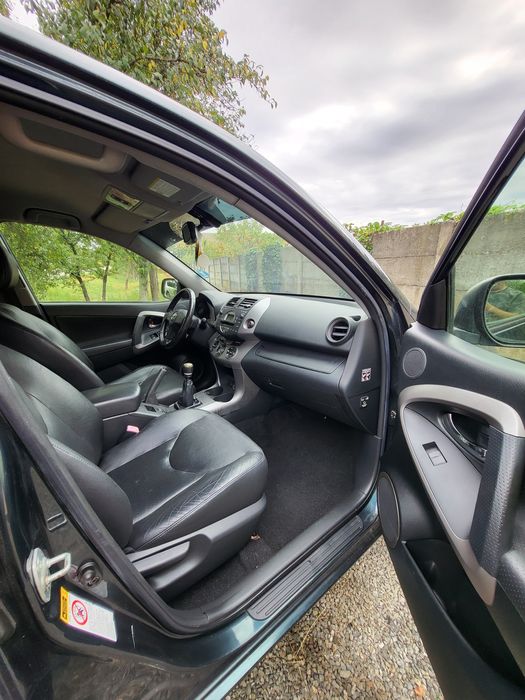 Toyota Rav 4. 2.2 dcat 177 cp 4x4