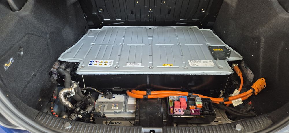 Reparație baterie Mercedes hybrid W213, W205, w221, w212
