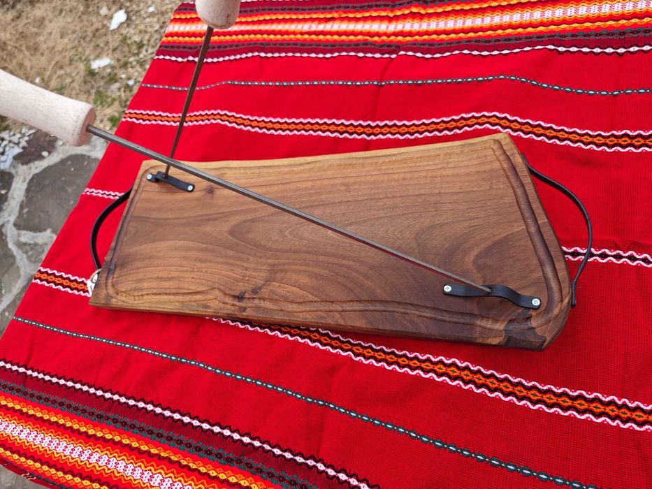 Масивна орехова дъска със шишове