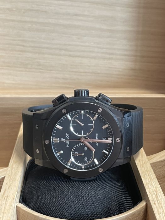 Часовник Hublot Classic Fusion Chronograph 45 Black Magic