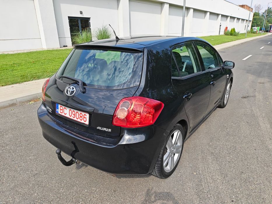 TOYOTA Auris 2010 — imagine 3