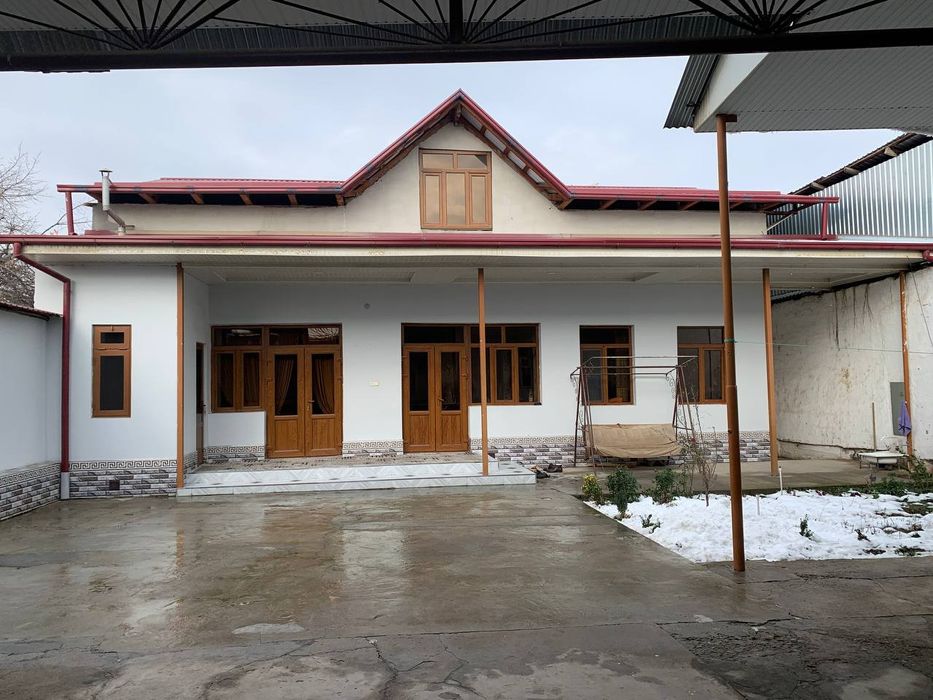 Уй сотилади.Срочна 4,5 сотих