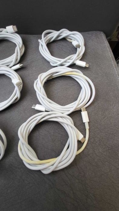 Cablu date APPLE  Gros , USB-C - USB-C, 240W, 2m, alb  de la 50-70 lei