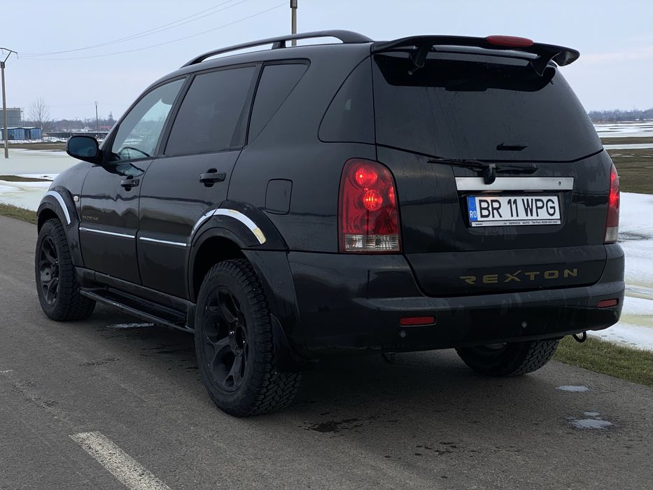 Vand rexton 2005 2.7diesel automata proprietar de 10 ani fiscal pe loc