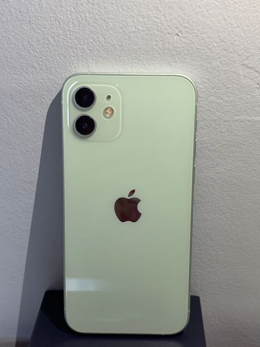iPhone 12 зелен 64gb