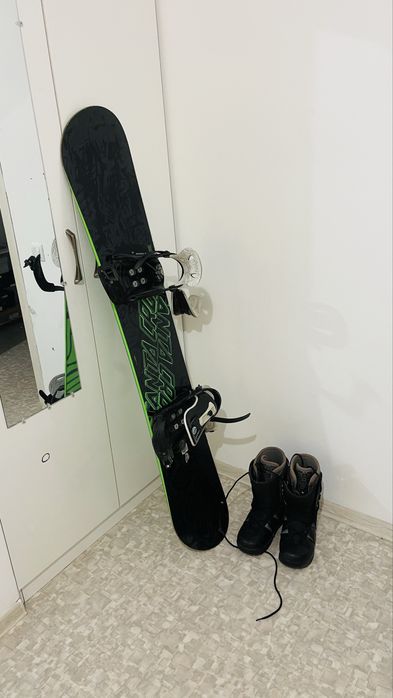 Сноуборд с креплениями