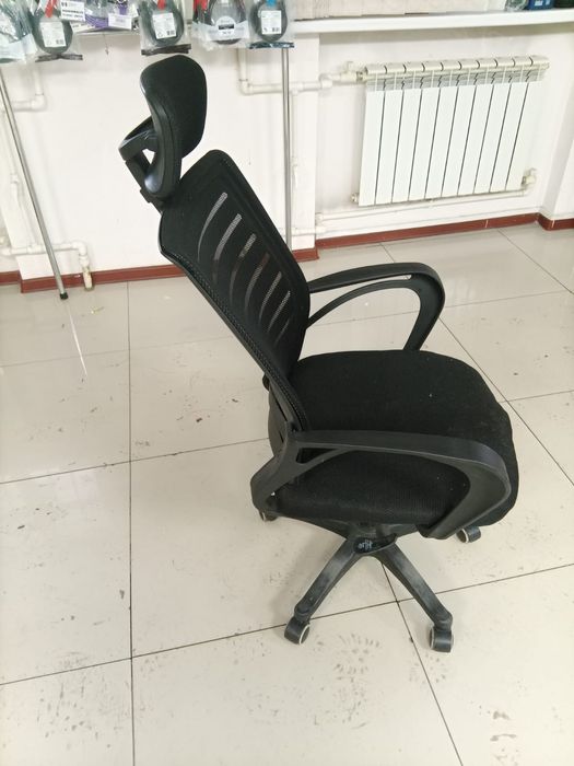 Продам офисное кресло б/у