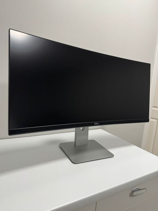 Monitor curbat Dell UltraSharp U3415W – 34”