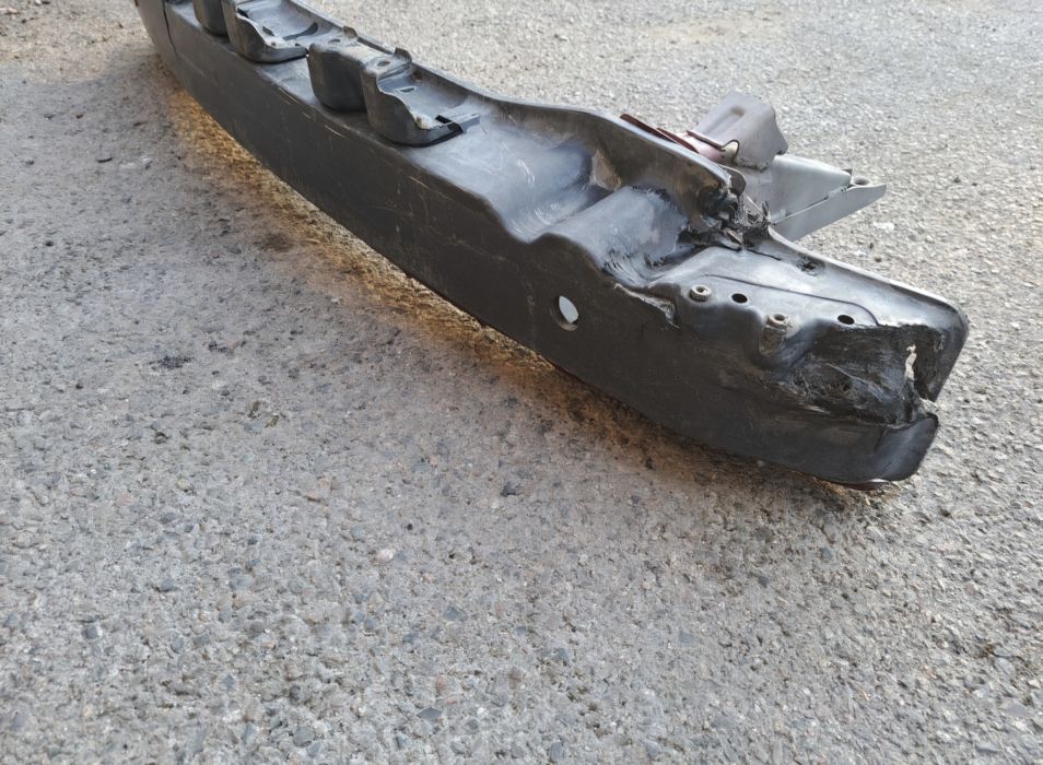 Усилитель бампера Subaru Legacy Outback, Grand Wagon ( B3) BG9