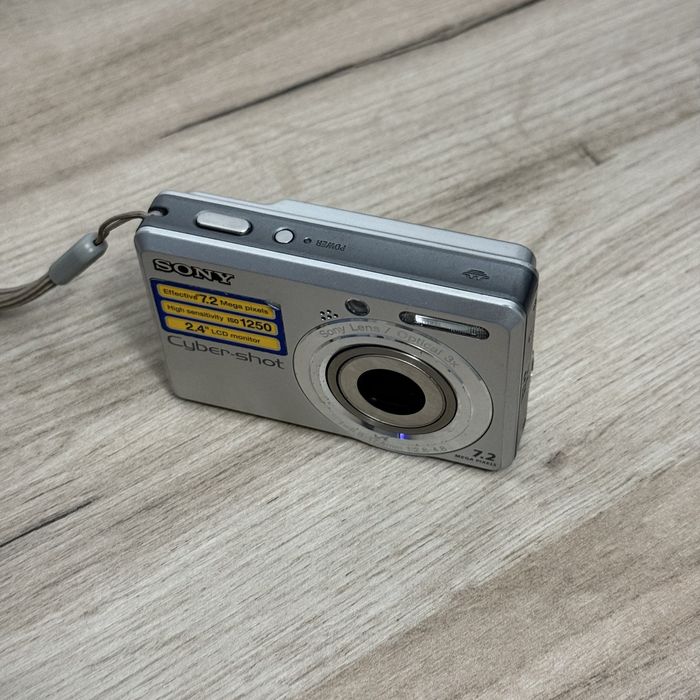 Sony DSC-S730 Y2K Style