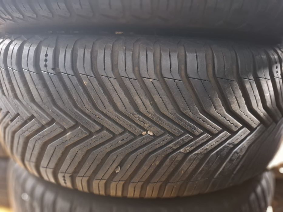 Set 4 anvelope Mixte all seson 225 45 18 michelin  dot 2021