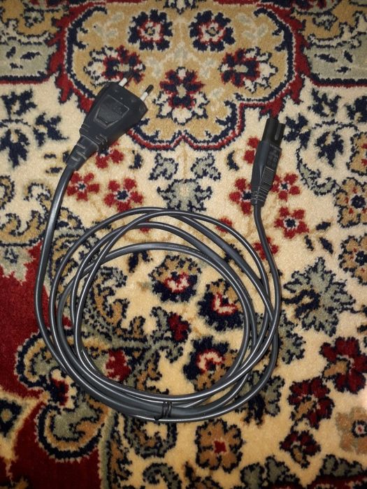 Продаю ps3 slim 230 gb прошитый cobra