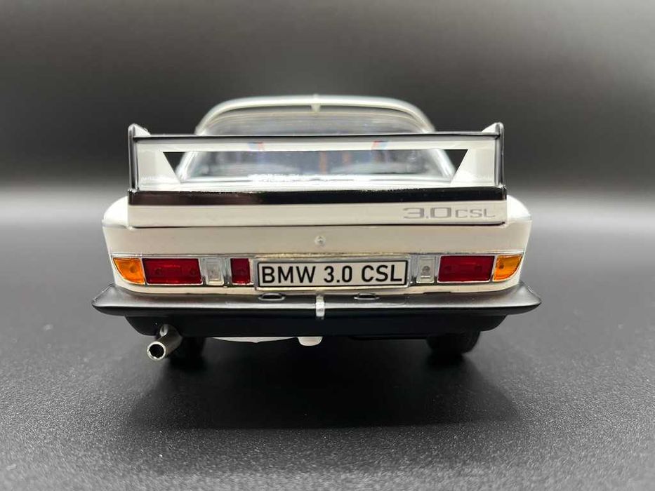 BMW 3.0 CSL 1:18 (Dealer edition - Minichamps)