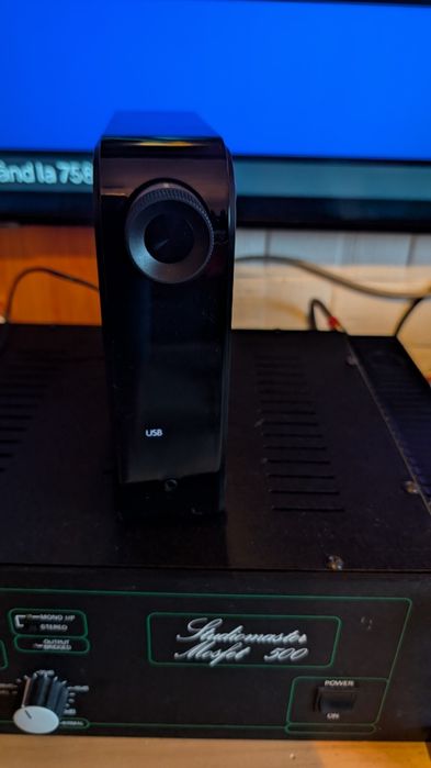 Nad d 1050  dac ,balansat , sunet foarte bun