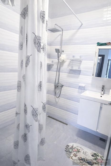 Дава се под наем Тристаен апартамент в Пловдив, Център - 130 кв.м за 648.21 € - Снимка #6