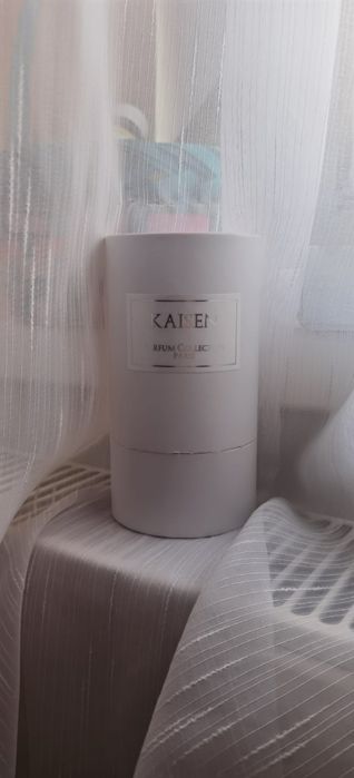 Vând parfum intense