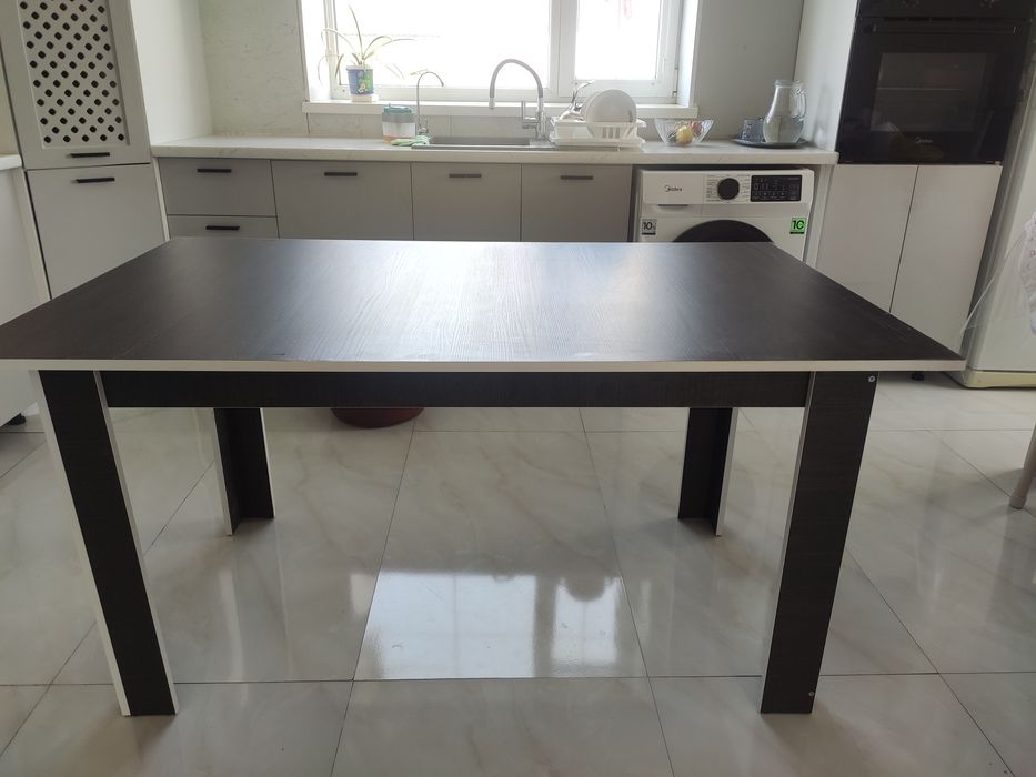 Продам обеденные (кухонные)столы