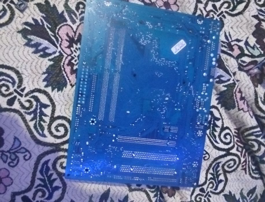 Материнская плата GIGABYTE GA-G процессор на 1100 сокет 31M-S2L.