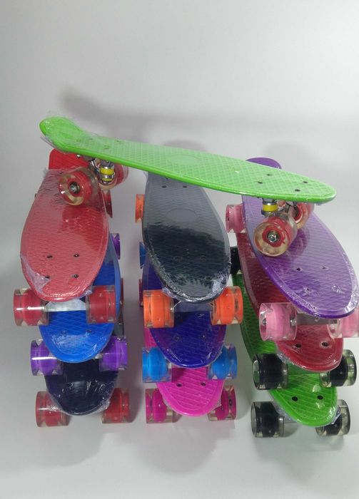 Зелени светещи пениборди скейтборд penny board / пениборд