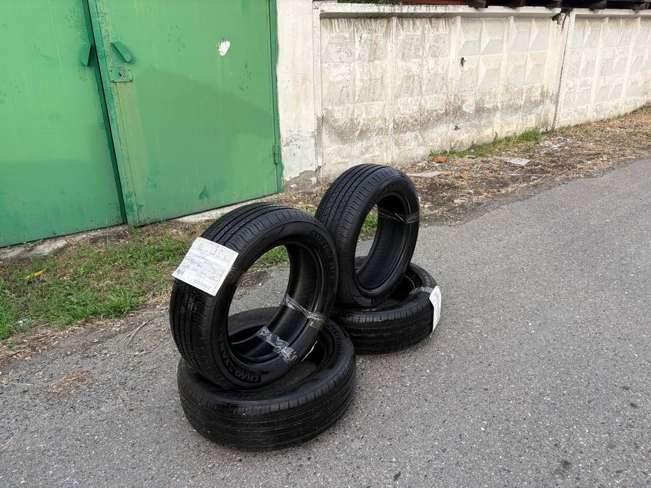 Продам шины R17 215/60